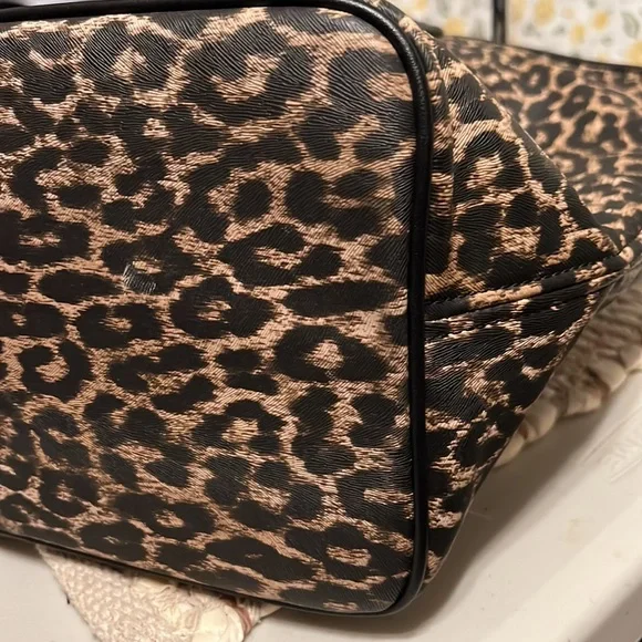 Steve Madden Tote - Picture 10 of 11